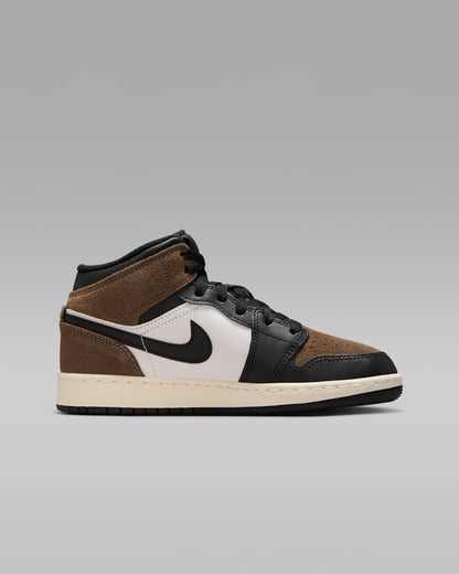 Nike Junior Air Jordan 1 Mid GS DQ8423 007