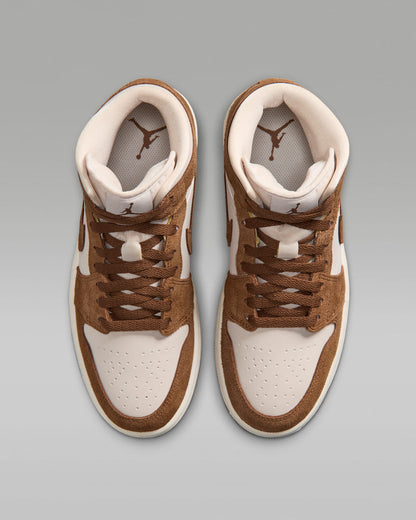 Nike Woman's Air Jordan 1 Mid BQ6472 203